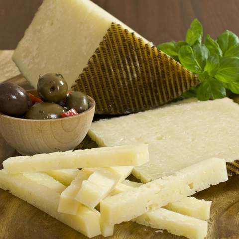 Manchego Cured Sheep Cheese P.D.O | Queso  Manchego D.O.P. Curado de Oveja